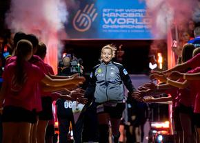 Povestea fabuloasă a căpitanului care a dus Germania în finala Mondialului de handbal » Demonstrează că nimic nu e imposibil: 37 de ani, job în poliție și start diferit de carieră