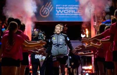 Povestea fabuloasă a căpitanului care a dus Germania în finala Mondialului de handbal » Demonstrează că nimic nu e imposibil: 37 de ani, job în poliție și start diferit de carieră