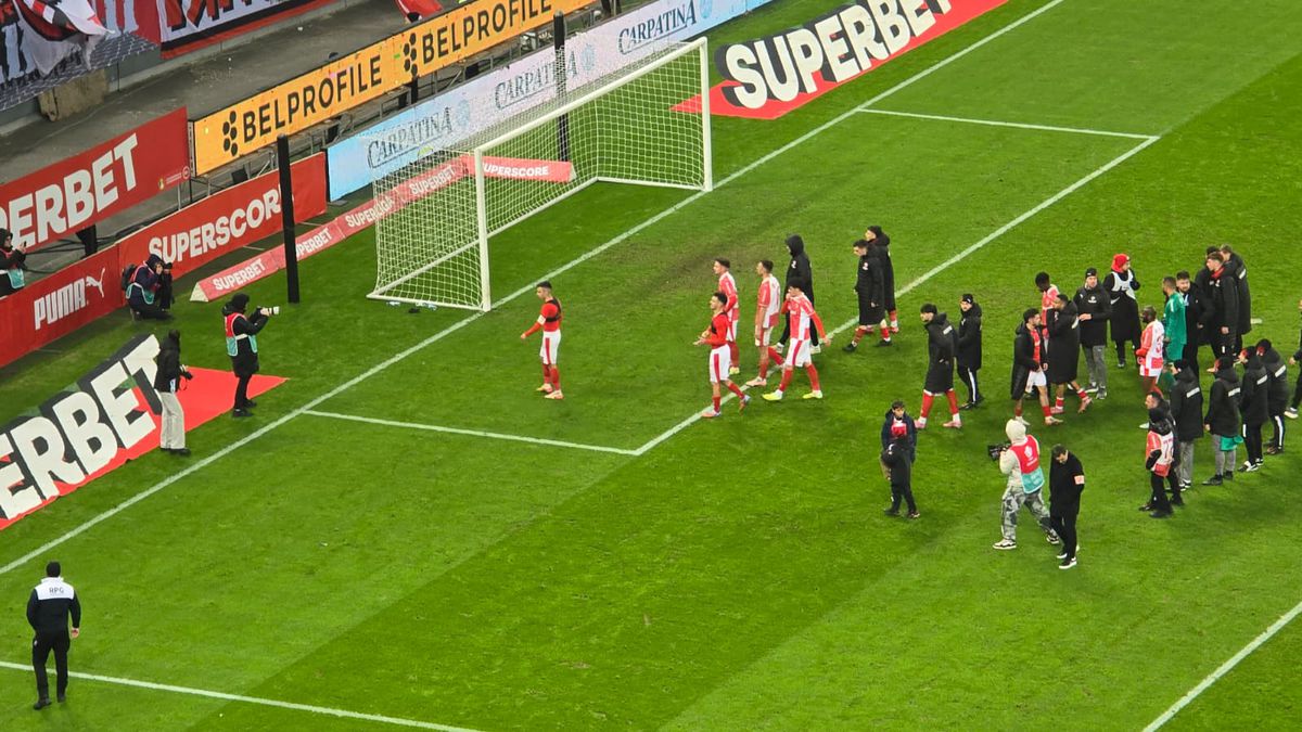 Ce s-a întâmplat pe gazon, imediat după Dinamo - Metaloglobus 4-0 » „Credem în tine”