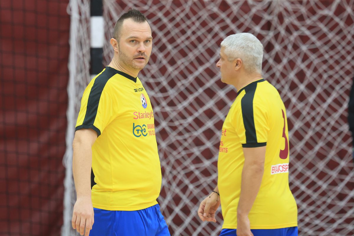 Eroii uitați ai Diviziei A, prezenți pe parchet » Au mii de meciuri în prima ligă, îi știi pe toți?