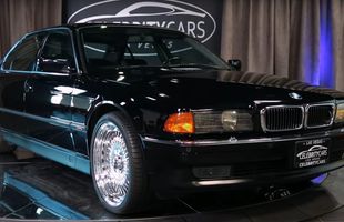 BMW-ul în care a fost împușcat Tupac Shakur a fost scos la vânzare în Las Vegas! Suma GIGANTICĂ cerută