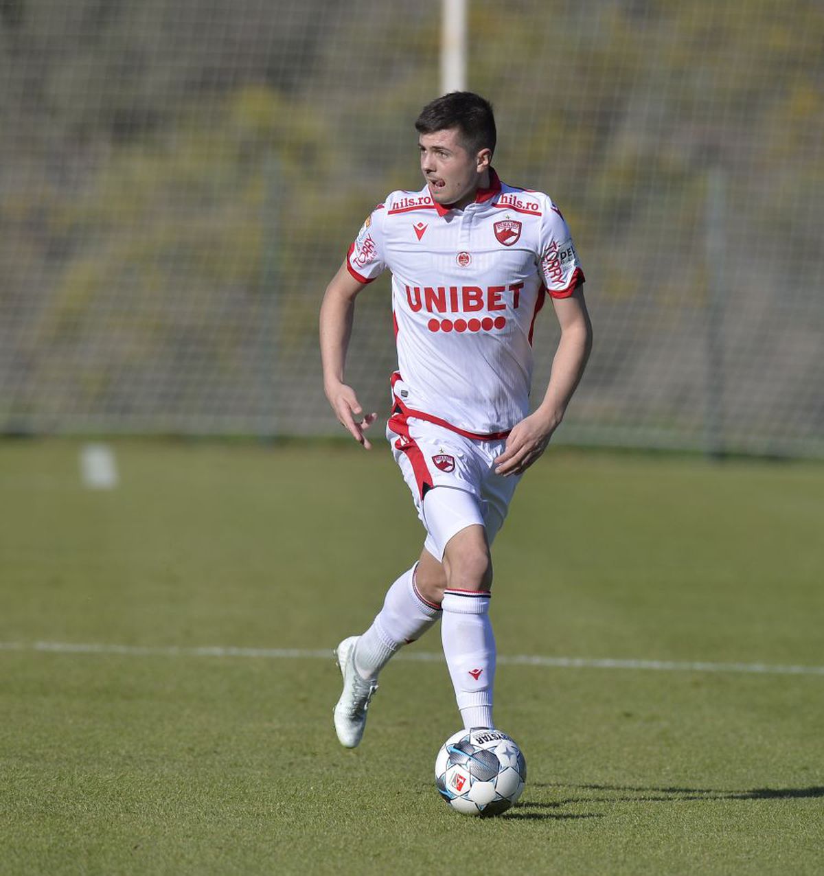 CFR Cluj îl aduce pe Denis Ciobotariu de la Dinamo! Florin Prunea: „E o chestiune de ore”