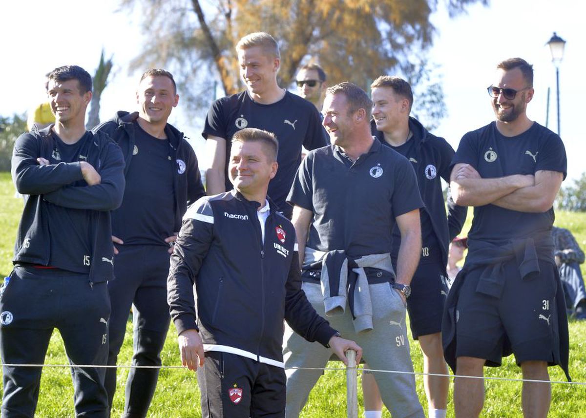 CFR Cluj îl aduce pe Denis Ciobotariu de la Dinamo! Florin Prunea: „E o chestiune de ore”