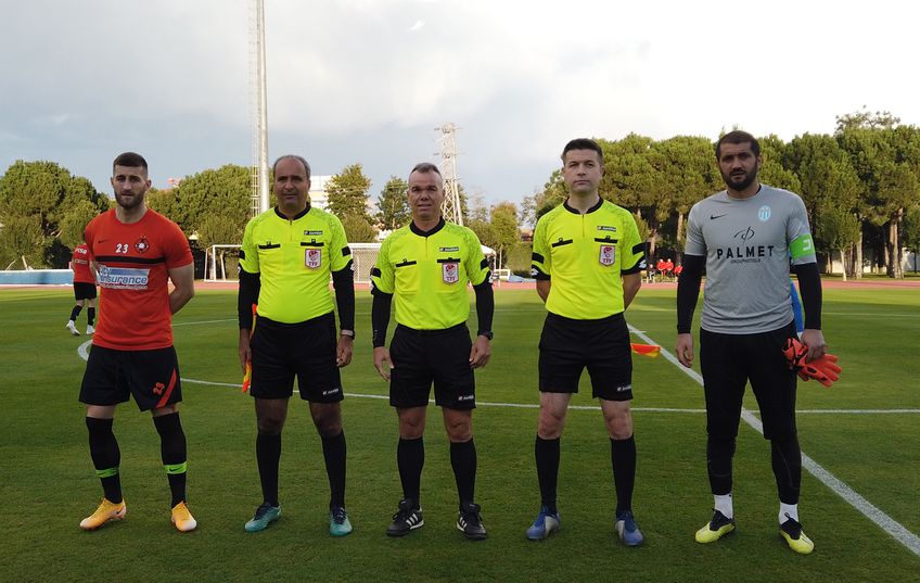 FCSB a disputat un meci amical Kemerspor, echipă de Liga 4 din Turcia. Bucureștenii au câștigat, scor 3-2, prin „dubla” lui Oaidă și golul din penalty marcat de Vînă.