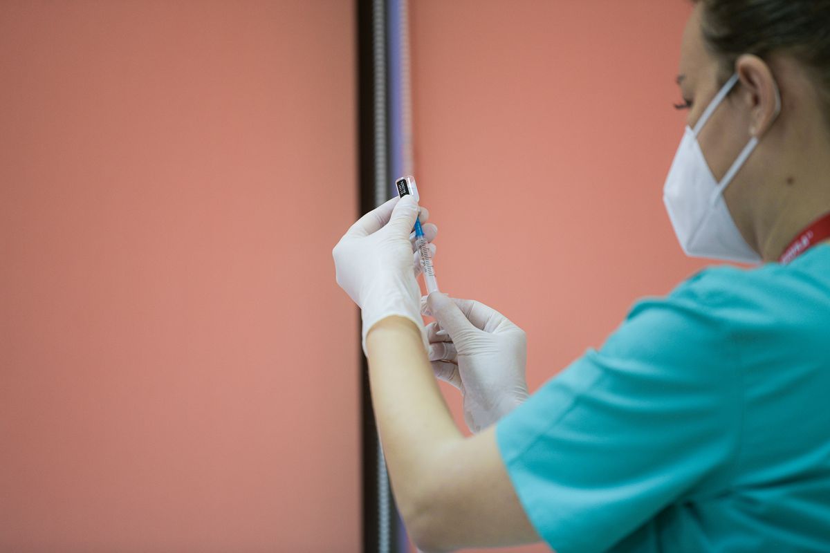 Iohannis a fost vaccinat