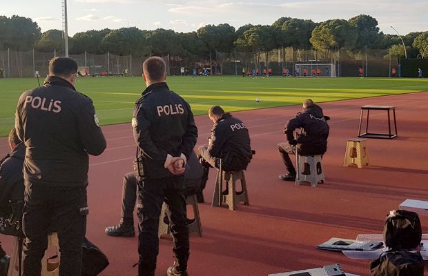 VIDEO Ce este Corendon Cup, competiția la care ar fi participat FCSB: „Atenție, Mihai Stoica, încă nu a început” » Mesajul lui Reghecampf: „Vă salut, dragi copii” :D