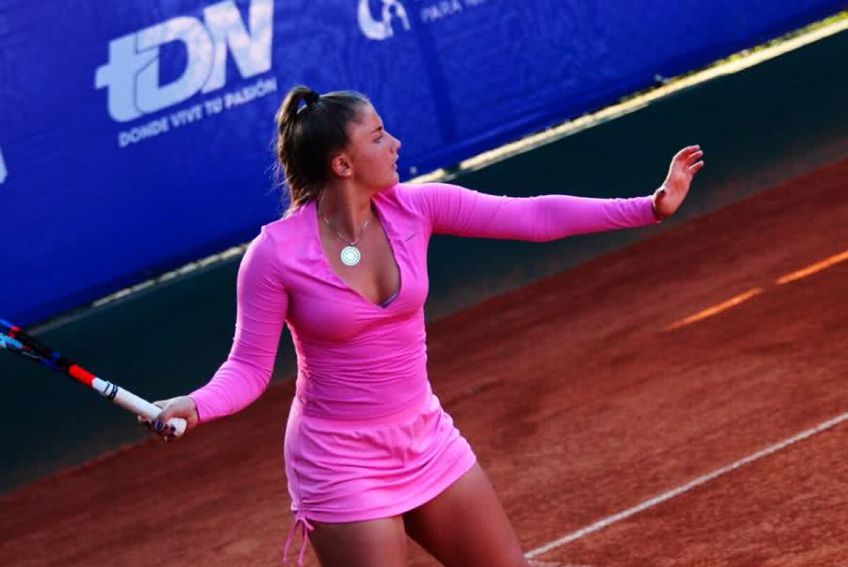 Andreea Prisăcariu (20 de ani, 673 WTA) a primit mesaje îngrozitoare, după meciul pierdut astăzi, scor, 2-6, 6-3, 3-6, în fața slovenei Pia Lovric (19 ani, 841 WTA).
