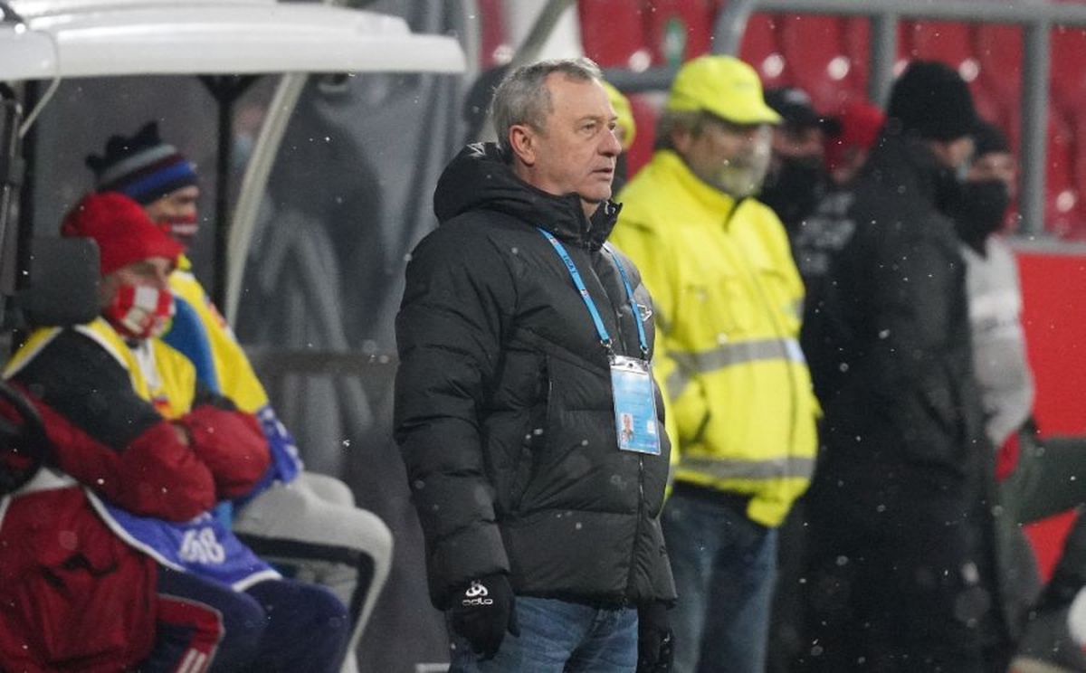 VIDEO. UTA - Viitorul 0-0 » Frig, ninsoare și puțin fotbal » Scor alb după un meci de uitat » Cum arată clasamentul