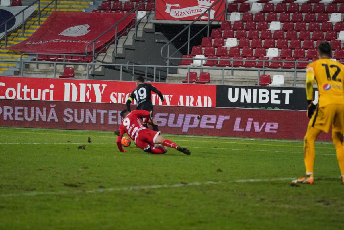 VIDEO. UTA - Viitorul 0-0 » Frig, ninsoare și puțin fotbal » Scor alb după un meci de uitat » Cum arată clasamentul