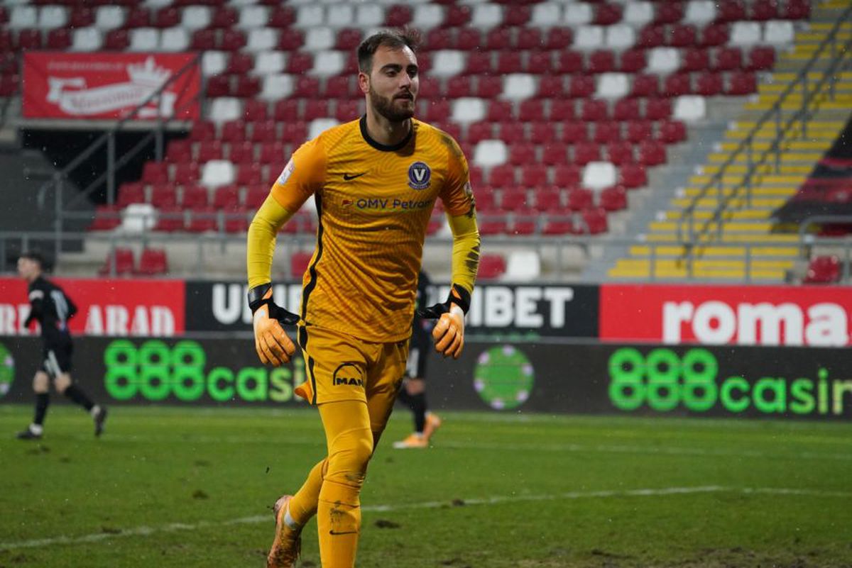 VIDEO. UTA - Viitorul 0-0 » Frig, ninsoare și puțin fotbal » Scor alb după un meci de uitat » Cum arată clasamentul