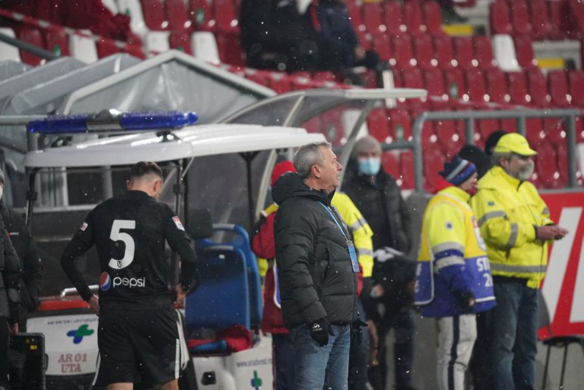 UTA - Viitorul 0-0. Mircea Rednic furios pe un jucător: „Nu-l înțeleg! Nu va juca în meciul cu Steaua”