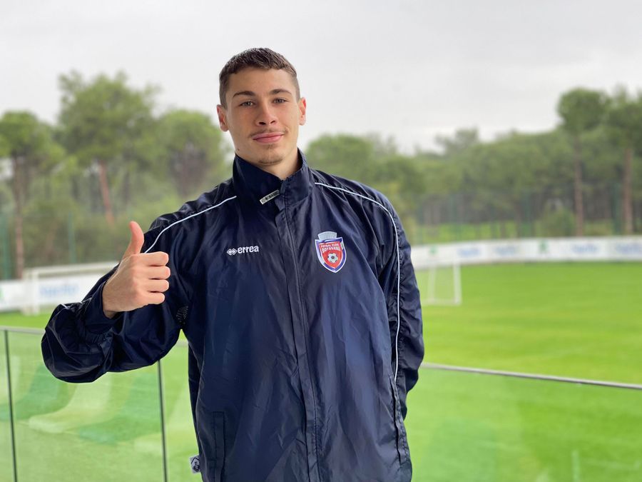 Bogdan Racovițan // FOTO Vlad Nedelea Interviu cu noua „perlă” din Liga 1: „Tata nu m-a lăsat doar cu fotbalul, de asta am diplomă de economist”
