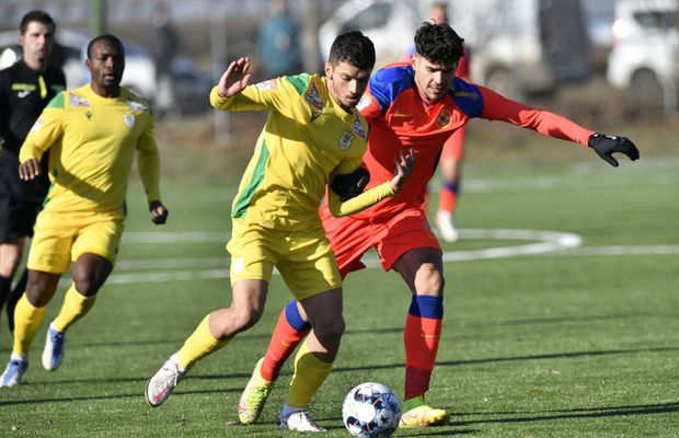 3 concluzii după amicalul celor de la FCSB » Atacul e ieşit din formă + ce soluţii a găsit Petrea pentru flancurile apărării