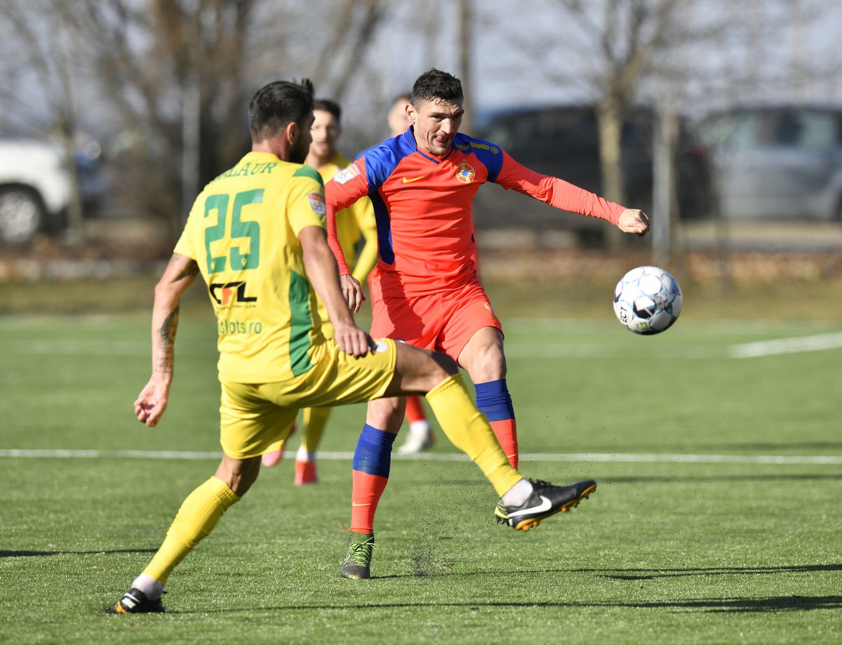 FCSB - CS Mioveni 0-0 » Roș-albaștrii n-au impresionat în singurul amical al iernii!