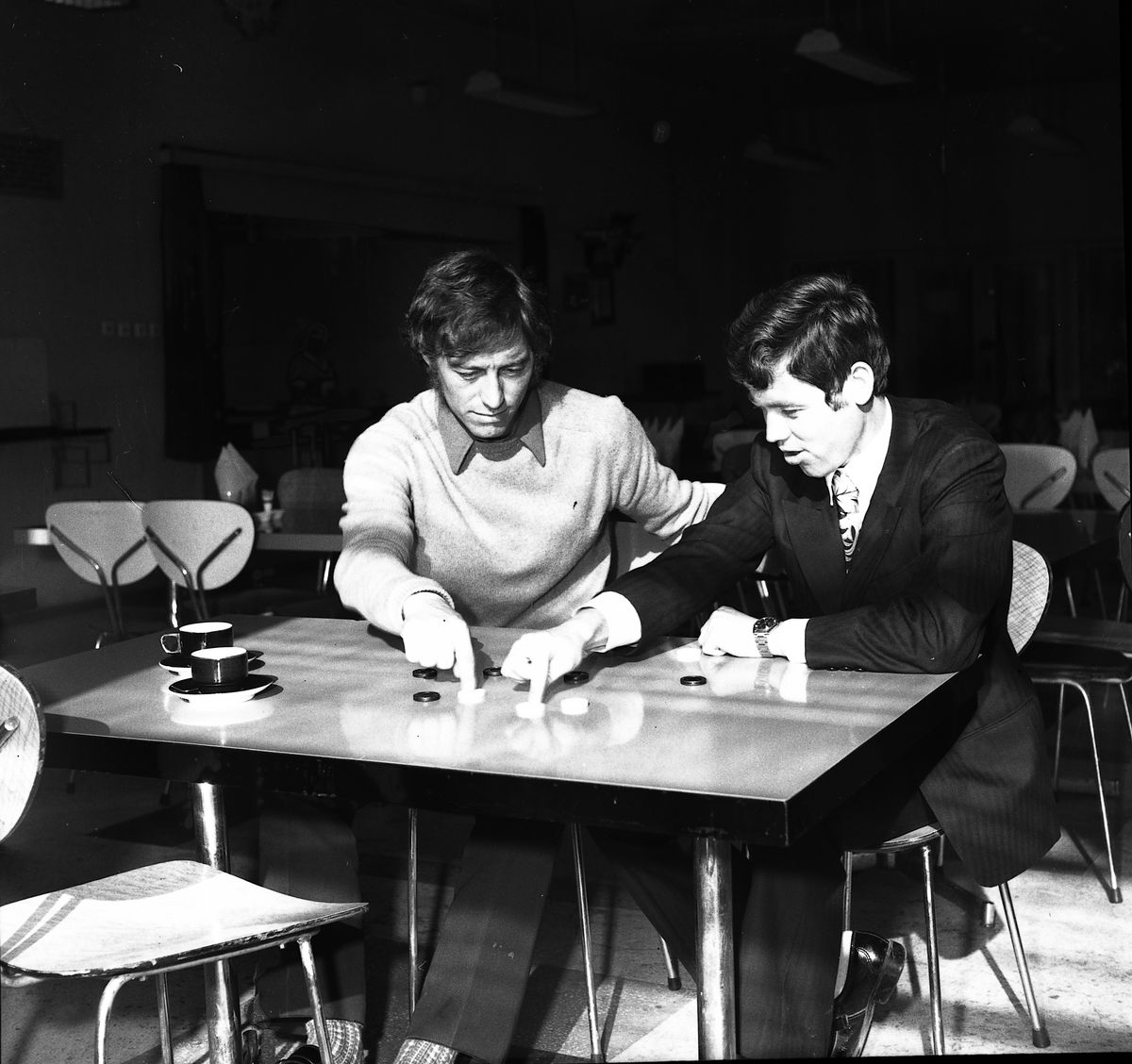 54 de ani de la „cel mai frumos moment” al carierei lui Dumitrache » Dialog savuros cu Ioan Chirilă: „Beau mai puțin decât englezii şi citesc mai mult decât francezii”
