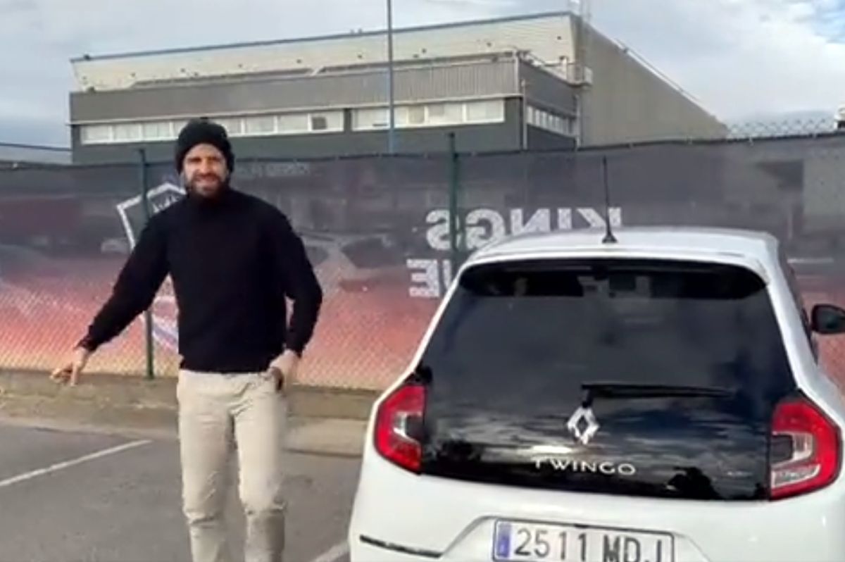 Gerard Pique și-a luat Renault Twingo, în ciuda fostei soții Shakira: cum arată bolidul