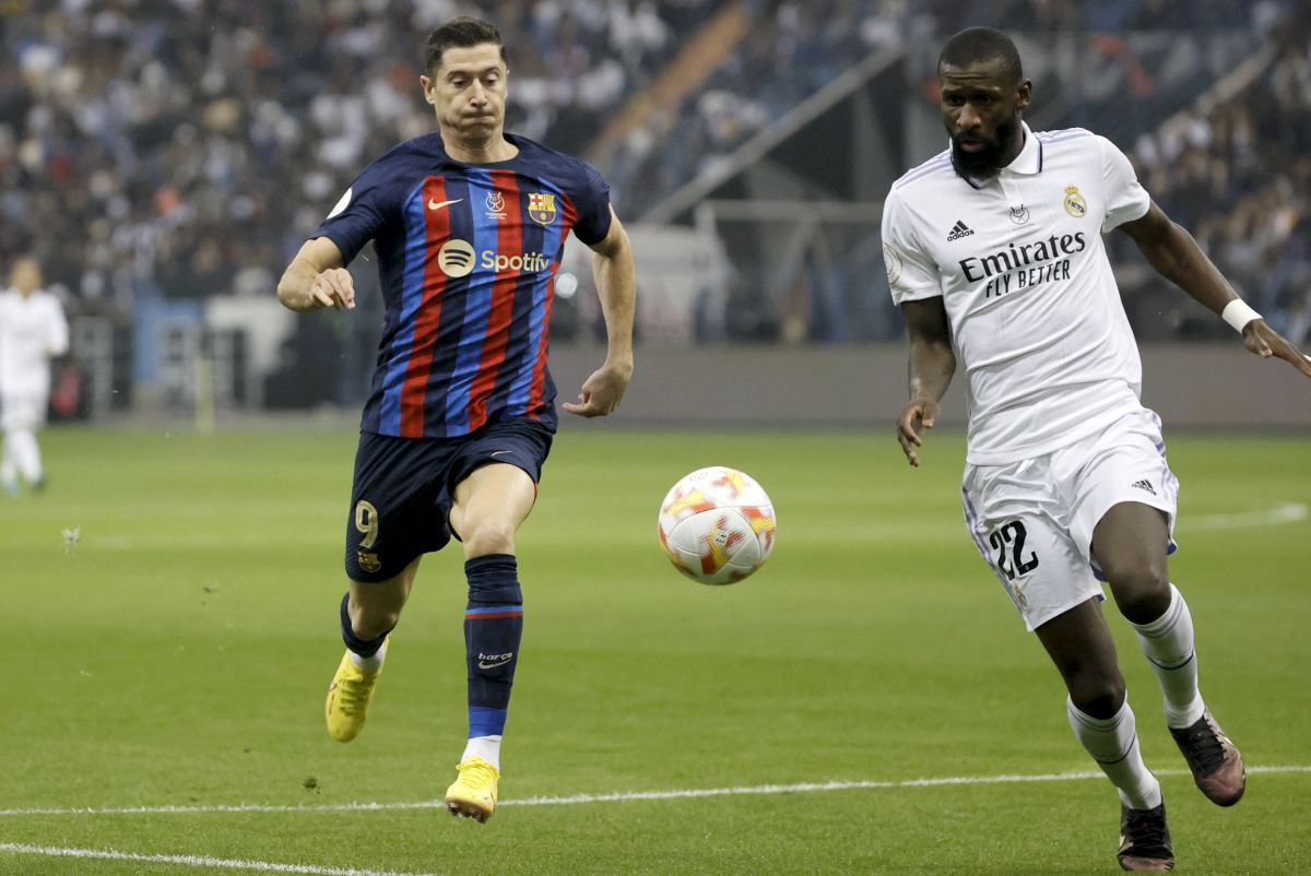 Barcelona a surclasat-o pe Real Madrid, 3-1, pentru primul trofeu cu Xavi pe bancă: Supercupa Spaniei 2023