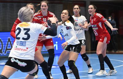 Paris 92 - SCM Rm. Vâlcea 24-22. Înfrângere pentru românce în etapa a doua din grupe EHF European League