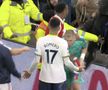 Imagini scandaloase după Tottenham - Arsenal! Portarul liderului din Premier League, lovit de un suporter coborât din tribună