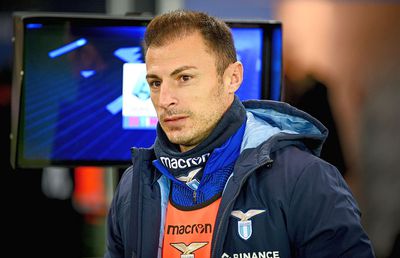 Anul retragerii pentru Ștefan Radu! Antrenorul Maurizio Sarri nu-l mai folosește deloc pe recordmanul lazial de prezențe