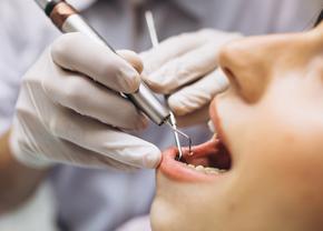 Dentia: Excelență și Inovație în Serviciile Stomatologice la Iași