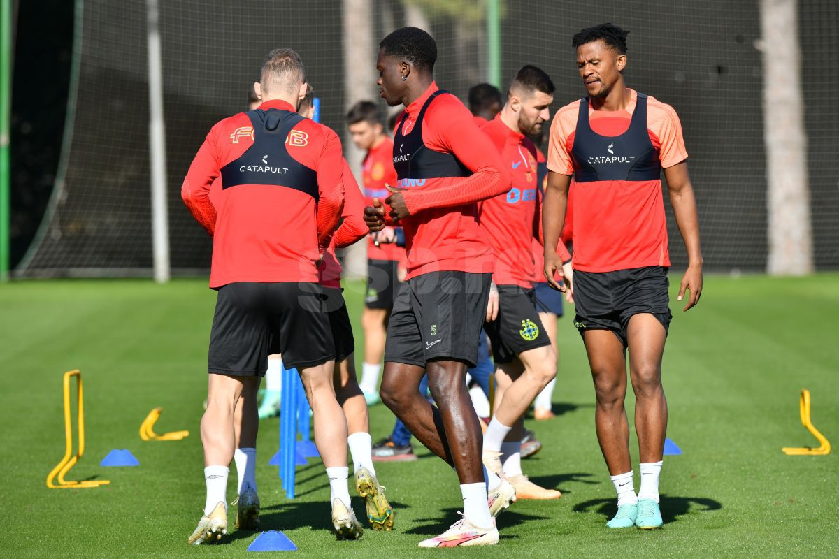 Zâmbete și voie-bună la FCSB: 3 detalii remarcate de GSP la antrenamentul de azi, din Antalya