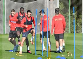 Zâmbete și voie-bună la FCSB: 3 detalii remarcate de GSP la antrenamentul de azi, din Antalya