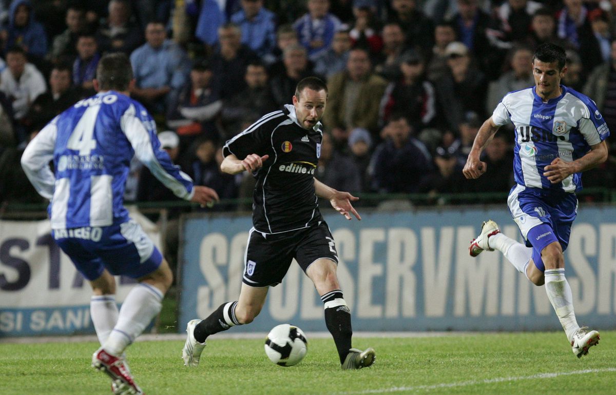 L-am găsit în Australia pe „cangurul” care impresiona în Liga 1 în urmă cu 20 de ani » Nu uită nici acum un meci de referință: „Electric” + Românul care l-a uluit: „Fotbalist incredibil”