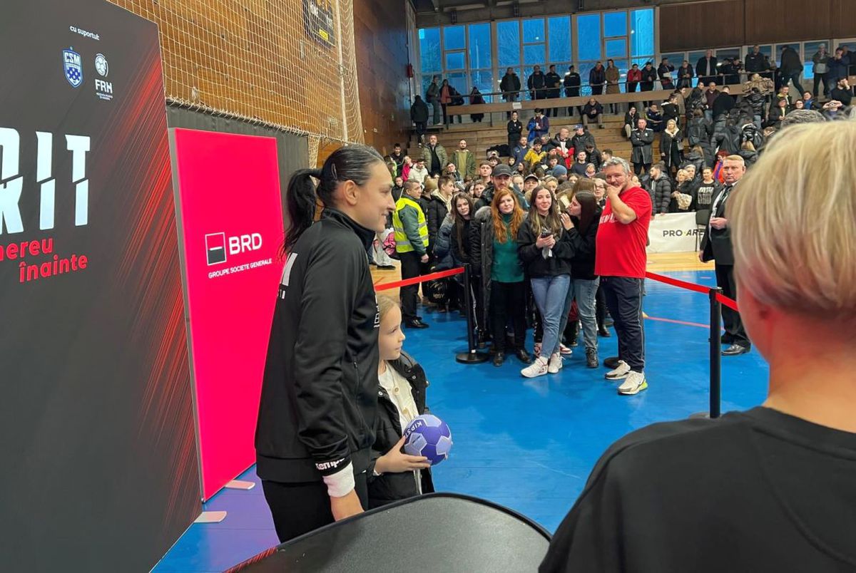 Coadă enormă pentru Cristina Neagu la Iași! » Decizie radicală: „Nu voi mai activa în sport. Voi căuta un alt domeniu, mai puțin stresant”