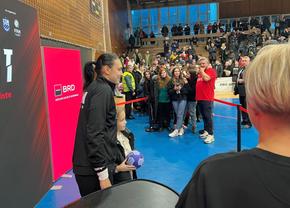 Coadă enormă pentru Cristina Neagu la Iași! » Decizie radicală: „Nu voi mai activa în sport. Voi căuta un alt domeniu, mai puțin stresant”