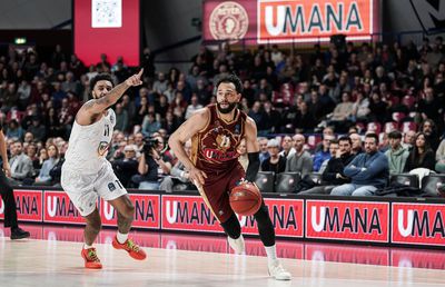 Carnaval la Venezia! U-BT Cluj-Napoca a obținut o victorie importantă în Italia și a urcat pe loc de playoff » Zavier Simpson a fost de neoprit