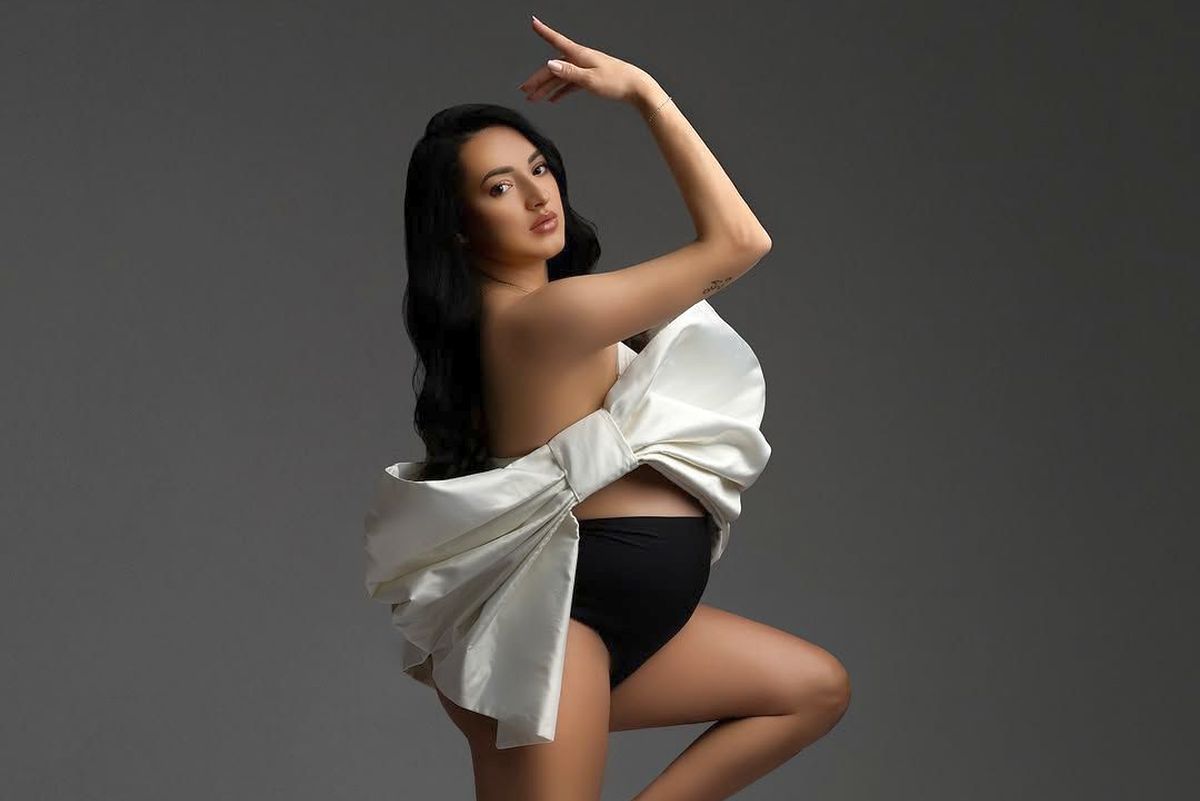 Larisa Iordache, ședință foto spectaculoasă înainte să nască: „Numărăm zilele”