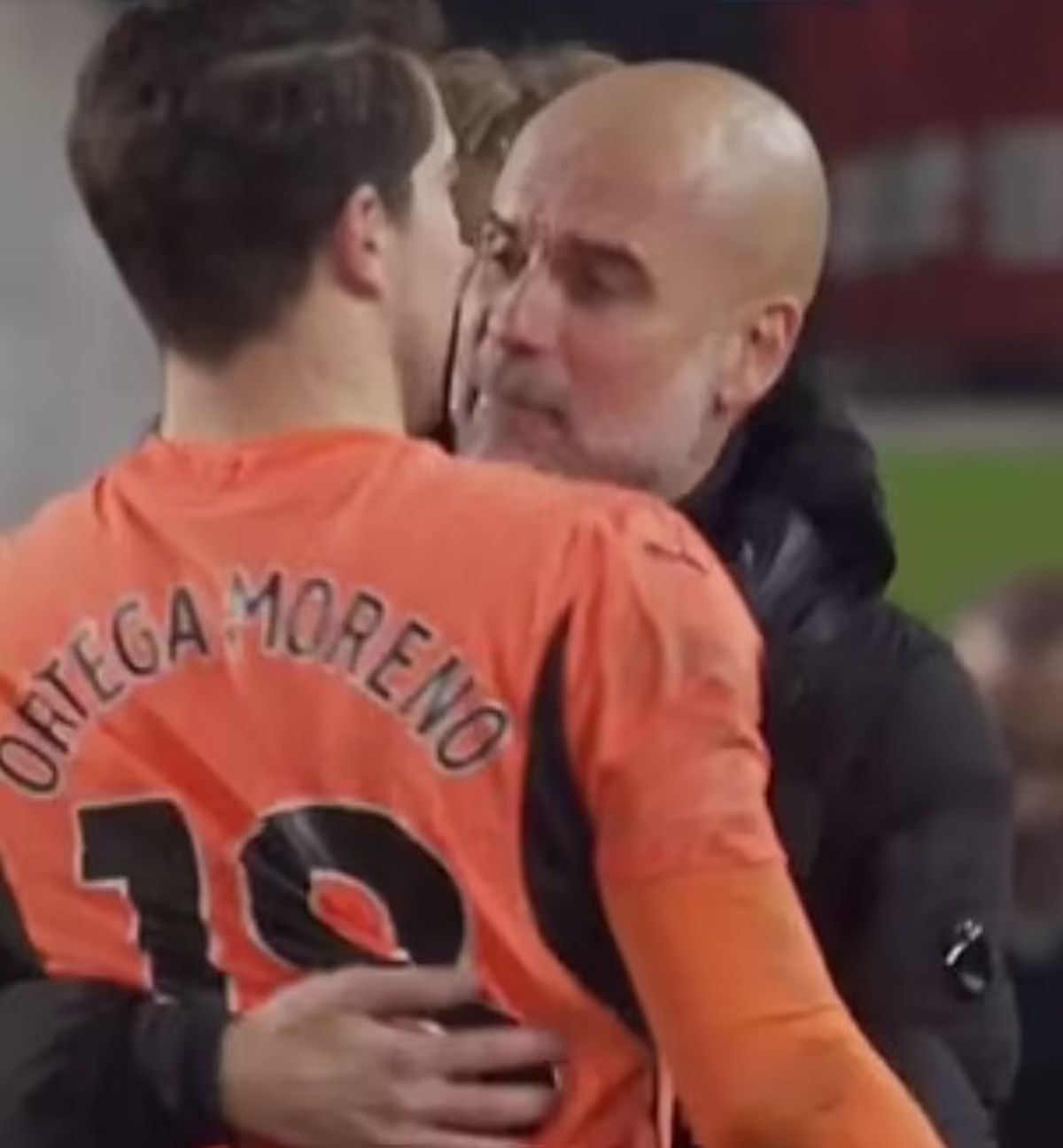 Criza lui Pep Guardiola » Și-a bruscat jucătorul chiar pe gazon, după ce City a fost întoarsă de la 2-0