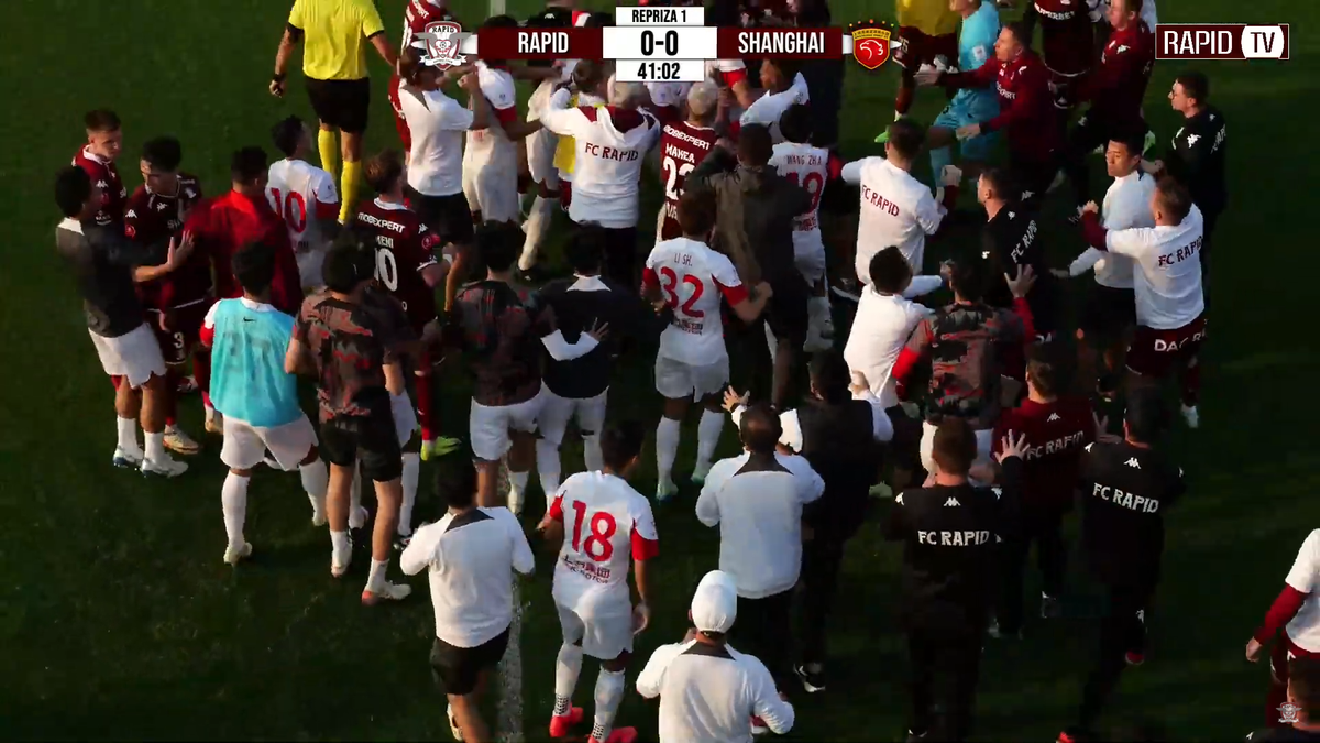 Scandal imens în ultimul amical al Rapidului » Au sărit la bătaie după un fault dur: l-au luat de gât pe un fotbalist giuleștean