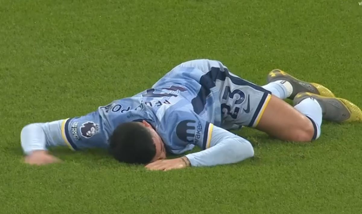 Fază uluitoare în Arsenal - Tottenham: l-a accidentat din dribling pe colegul lui Drăgușin!