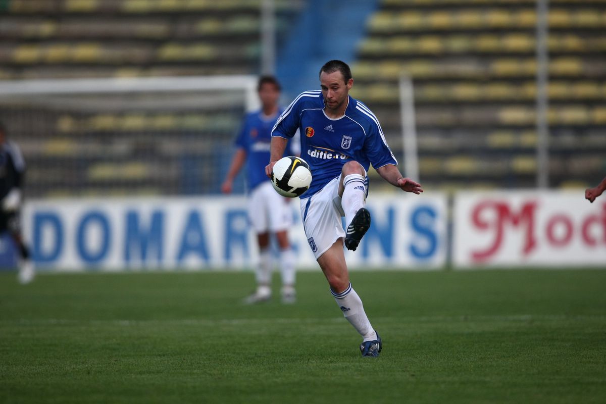 Josh Rose, fostul fundaș al celor de la Craiova, imagini din cariera în România