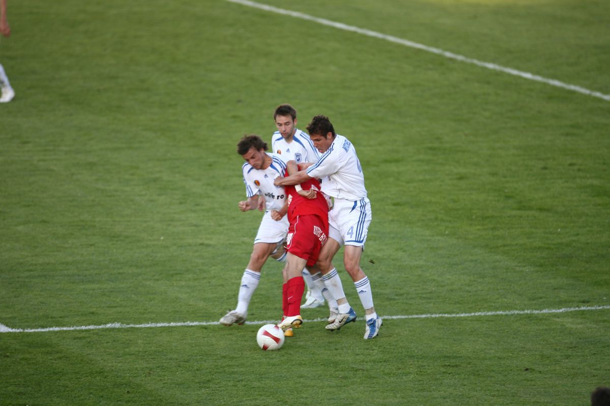 Josh Rose, fostul fundaș al celor de la Craiova, imagini din cariera în România