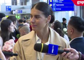 Eliminată de la Australian Open, Sorana Cîrstea și-a ales pe aeroport favoriții de la feminin și masculin