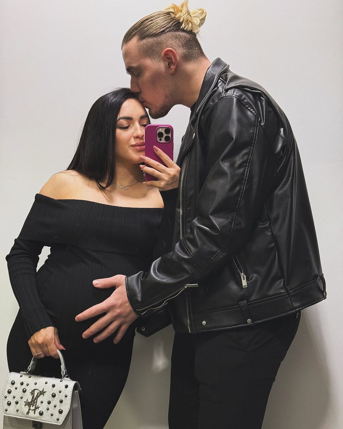 Larisa Iordache, ședință foto spectaculoasă înainte să nască: „Numărăm zilele”