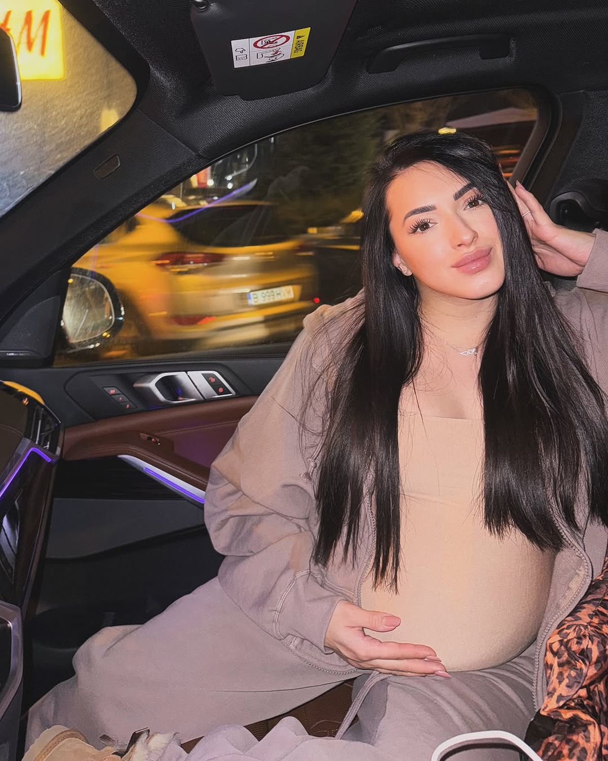 Larisa Iordache, ședință foto spectaculoasă înainte de naștere