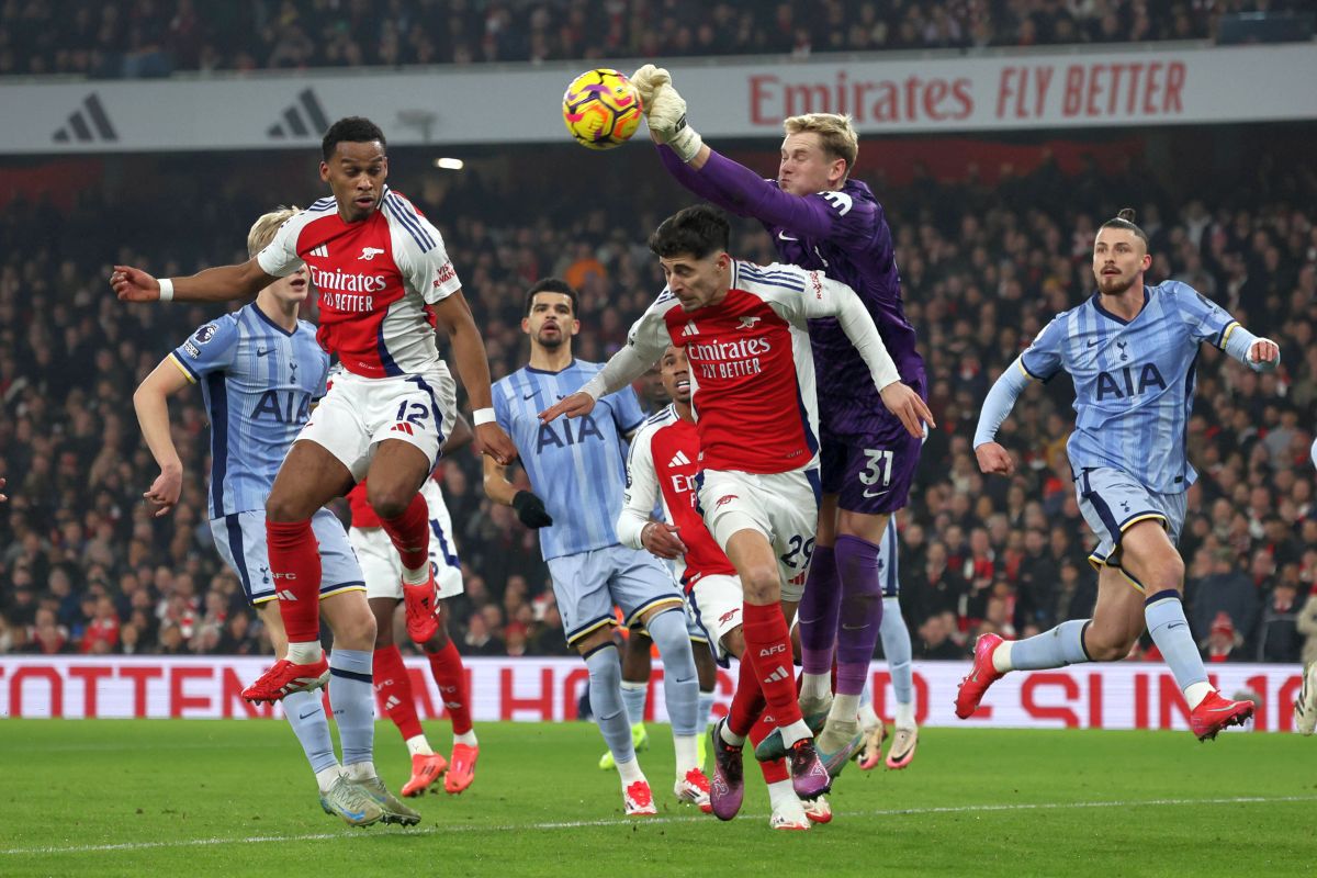 Arsenal, victorie după o revenire de senzație în prima repriză cu Tottenham » Drăgușin, vinovat la cel puțin un gol!