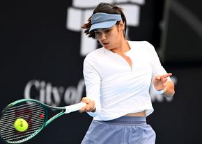 Favorită la titlu, Emma Răducanu a fost eliminată în „sferturi” la Hobart de locul 204 mondial