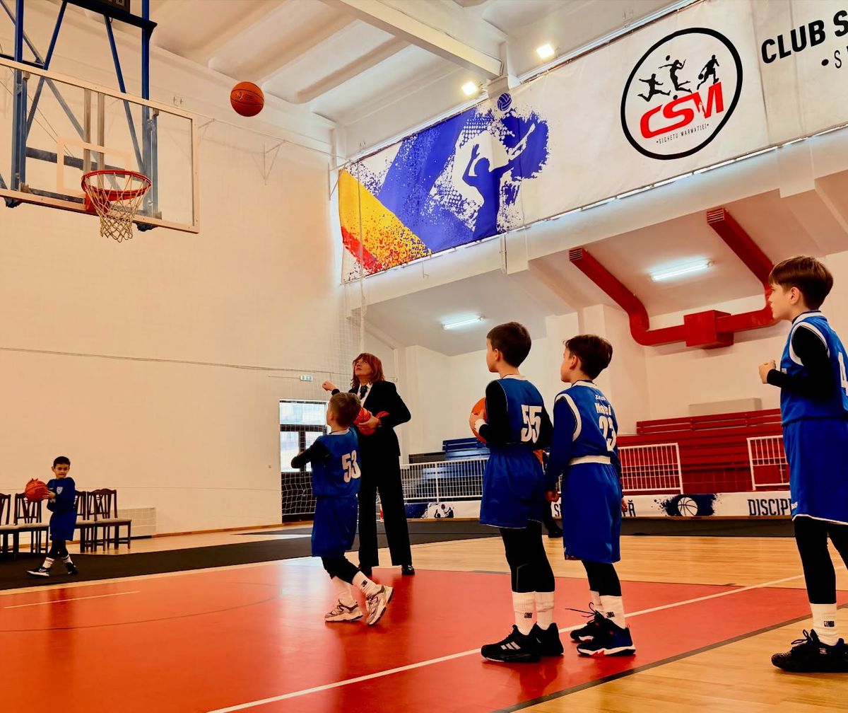 Sigur n-au greșit?! Unde se joacă Final Four-ul Cupei României » Noua sală „cu cele mai bune condiții pentru spectatori” are bănci din lemn!