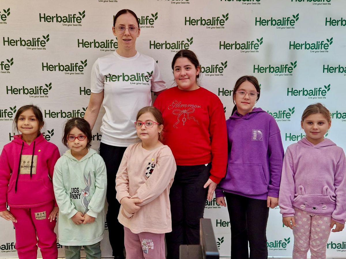 Canotorii lotului național, alături de copiii defavorizați: „Sunt foarte entuziasmați și știau despre ce e vorba, știau mișcarea”