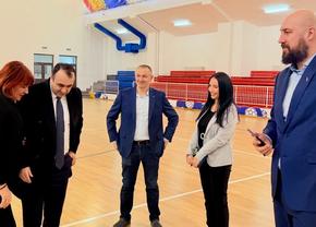 Sigur n-au greșit?! Unde se joacă Final Four-ul Cupei României » Noua sală „cu cele mai bune condiții pentru spectatori” are bănci din lemn!