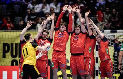 Meci cu scor ISTORIC la Euro 2026 de handbal » Două recorduri bătute: cea mai mare victorie a gazdelor, cel mai drastic eșec din istoria naționalei!