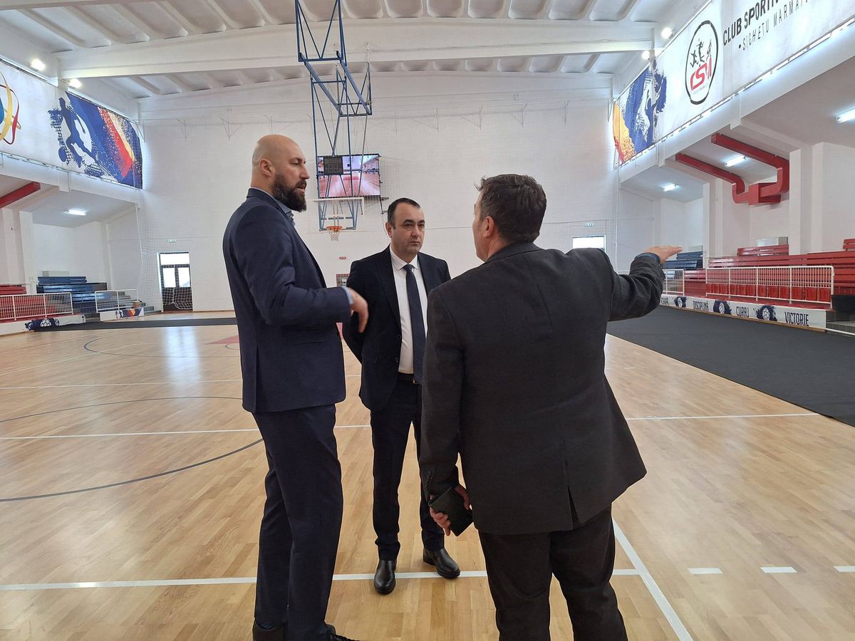 Sigur n-au greșit?! Unde se joacă Final Four-ul Cupei României » Noua sală „cu cele mai bune condiții pentru spectatori” are bănci din lemn!