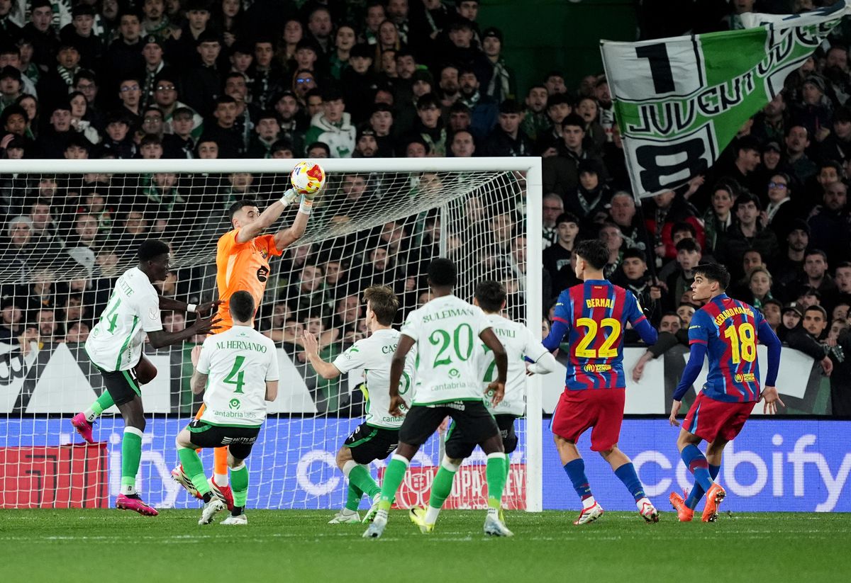 Barcelona a avut mari emoții pe terenul lui Racing Santander, dar merge mai departe în Cupa Spaniei » Gazdele au avut două goluri anulate