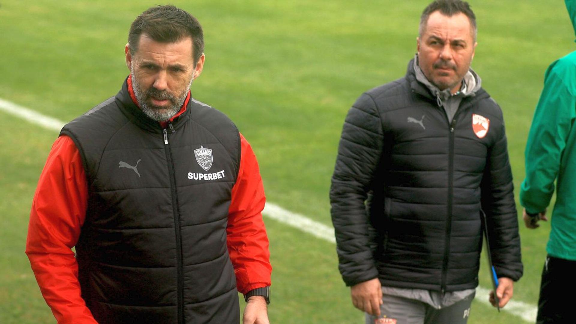 Cătălin Cîrjan în tricoul lui Dinamo, pe teren, în timpul unui meci, simbolizând refuzul transferului la Metalist Harkov. | sursa foto: Gazeta Sporturilor