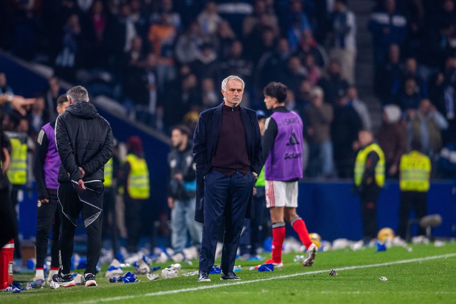 Mourinho a pierdut al doilea trofeu în 7 zile și a răbufnit: „O situație dificilă, de ce îmi puneți această întrebare?”